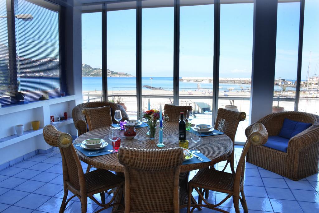 Terrazza Sul Mare Apartamento Giardini Naxos Exterior foto