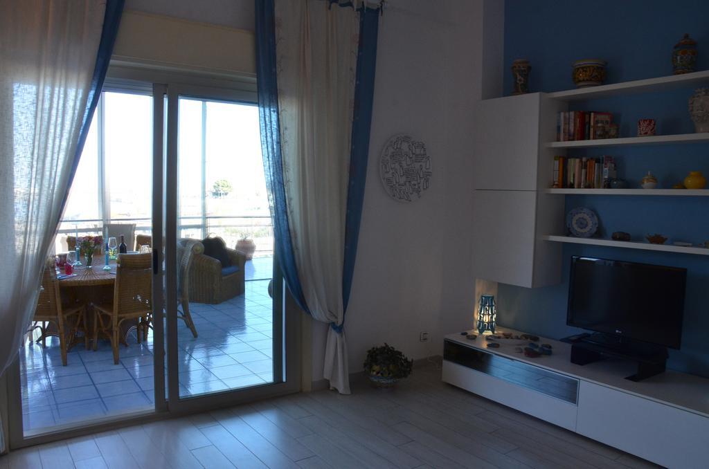 Terrazza Sul Mare Apartamento Giardini Naxos Exterior foto