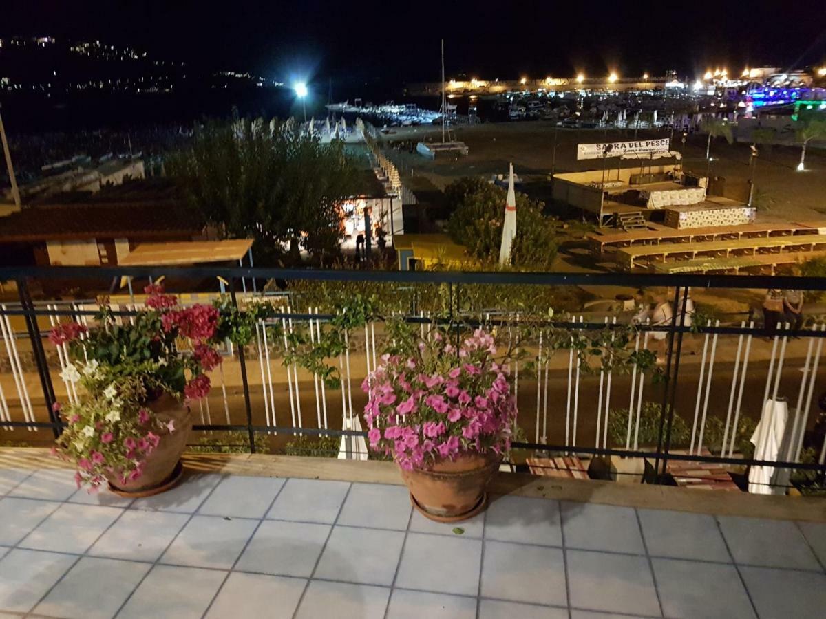 Terrazza Sul Mare Apartamento Giardini Naxos Exterior foto